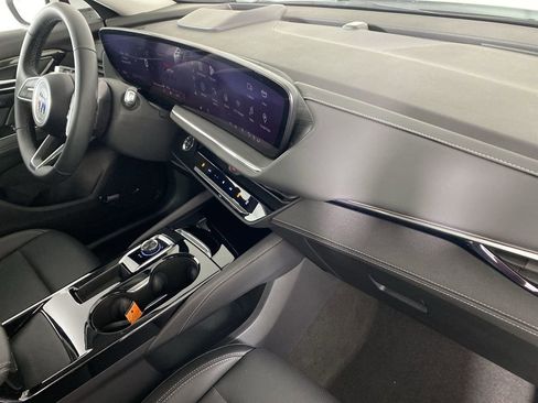 Certified 2025 Buick Envision Preferred image 30