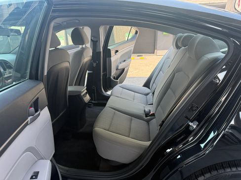Used 2018 Hyundai Elantra SEL FWD image 13