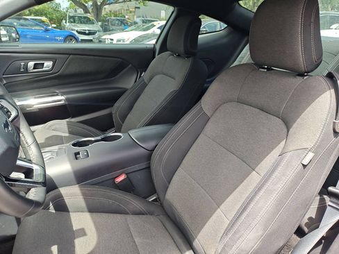 Used 2025 Ford Mustang Coupe RWD image 37