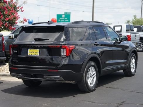 Used 2026 Ford Explorer Active RWD image 6
