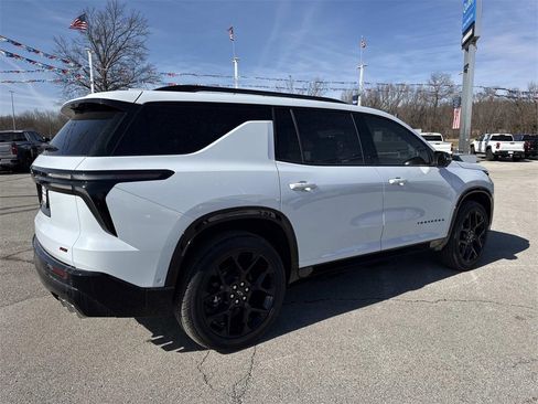 New 2026 Chevrolet Traverse RS image 7