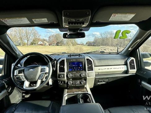 Used 2021 Ford F250 Lariat image 12