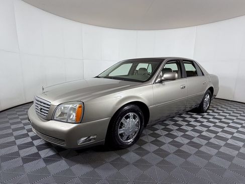 Used 2003 Cadillac De Ville w/ Comfort & Convenience Package FWD image 2