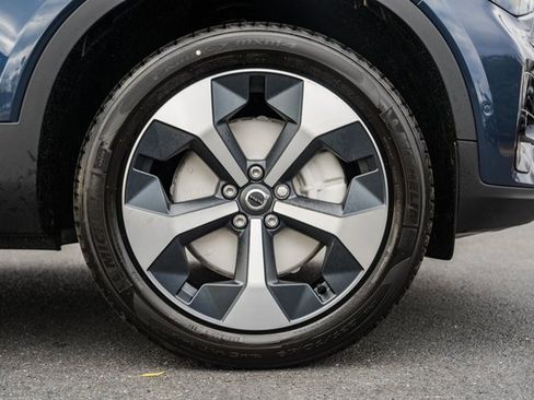 New 2026 Volvo XC40 B5 Plus w/ Protection Package Premier image 18