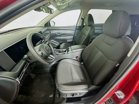Used 2025 Hyundai Tucson SEL FWD image 13
