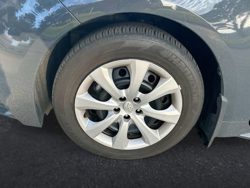 Used 2025 Toyota Corolla LE FWD image 10