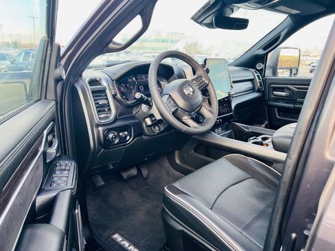 Used 2025 RAM 2500 Laramie image 9