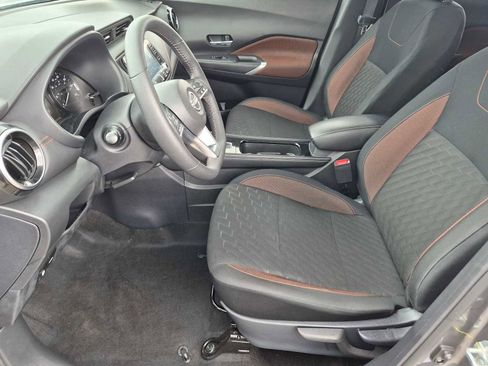 Used 2024 Nissan Kicks SR FWD image 13