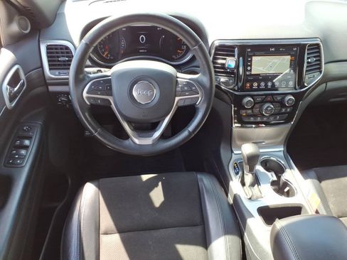 Used 2021 Jeep Grand Cherokee Laredo X AWD/4WD image 12