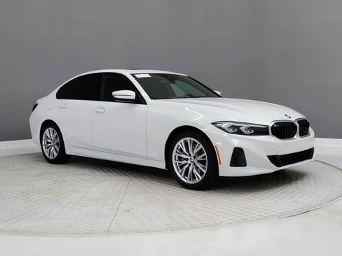 Used 2023 BMW 330i 330i w/ Driving Assistance Package image 5