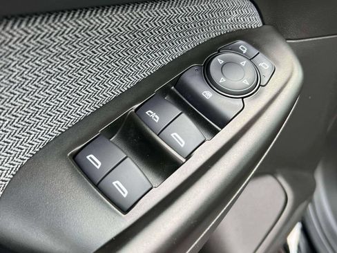 Used 2023 Chevrolet TrailBlazer LT FWD image 17