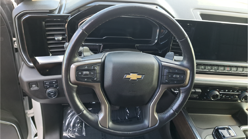 Used 2022 Chevrolet Silverado 1500 High Country w/ Z71 Off-Road Package AWD/4WD image 18