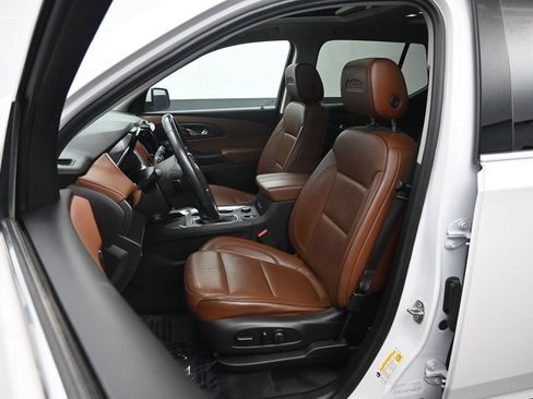 Used 2021 Chevrolet Traverse High Country w/ LPO, Cargo Package AWD/4WD image 24