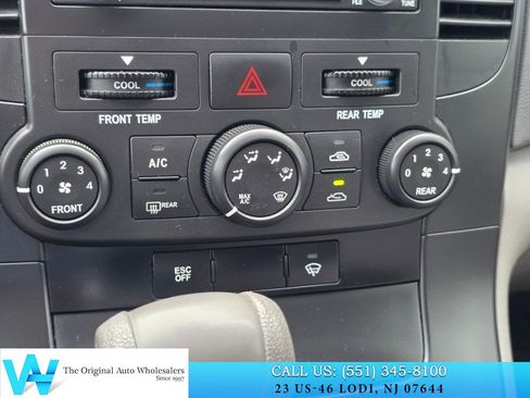 Used 2012 Kia Sedona LX w/ PWR Pkg FWD image 18