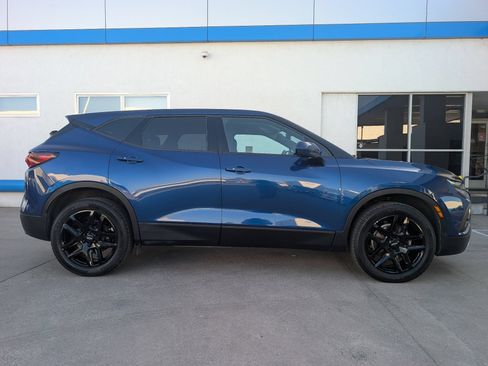 Certified 2022 Chevrolet Blazer LT w/ LPO, Black Accent Package FWD image 7