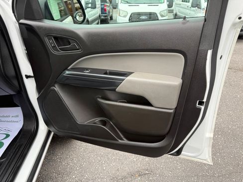 Used 2017 Chevrolet Colorado W/T RWD image 30