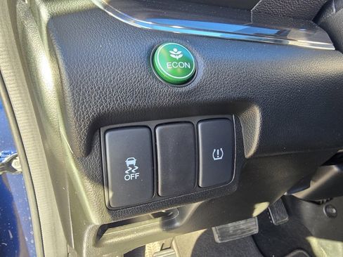 Used 2015 Honda CR-V EX-L image 17