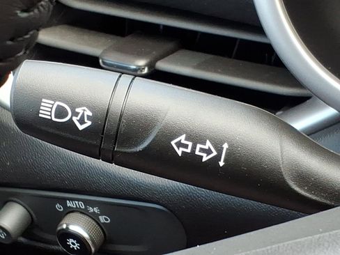 Used 2022 Chevrolet Malibu RS FWD image 24