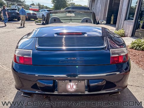 Used 2004 Porsche 911 Carrera RWD image 7