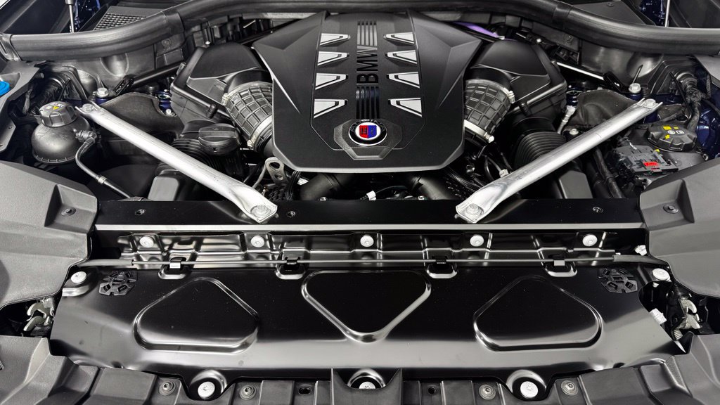 New 2026 BMW ALPINA XB7 AWD/4WD image 9