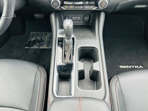 Used 2024 Nissan Sentra SR w/ SR Premium Package image 24