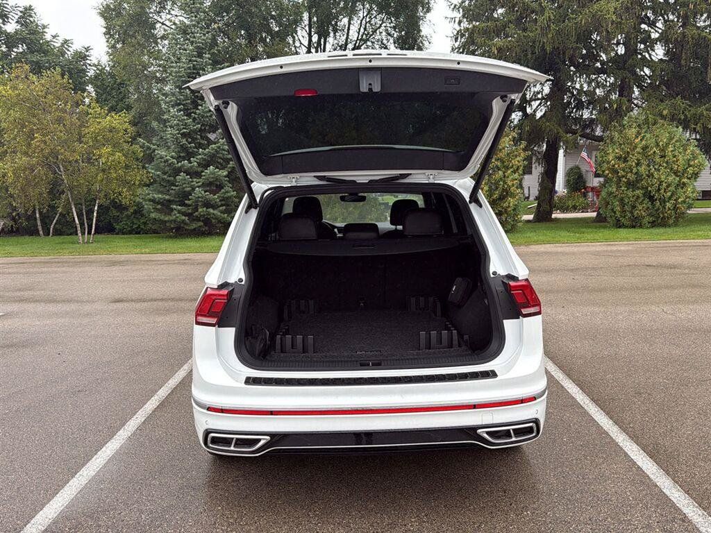 Used 2022 Volkswagen Tiguan SEL R-Line AWD/4WD image 15
