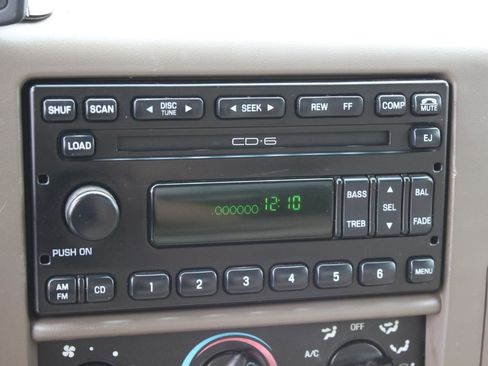 Used 2004 Ford F350 Lariat image 25