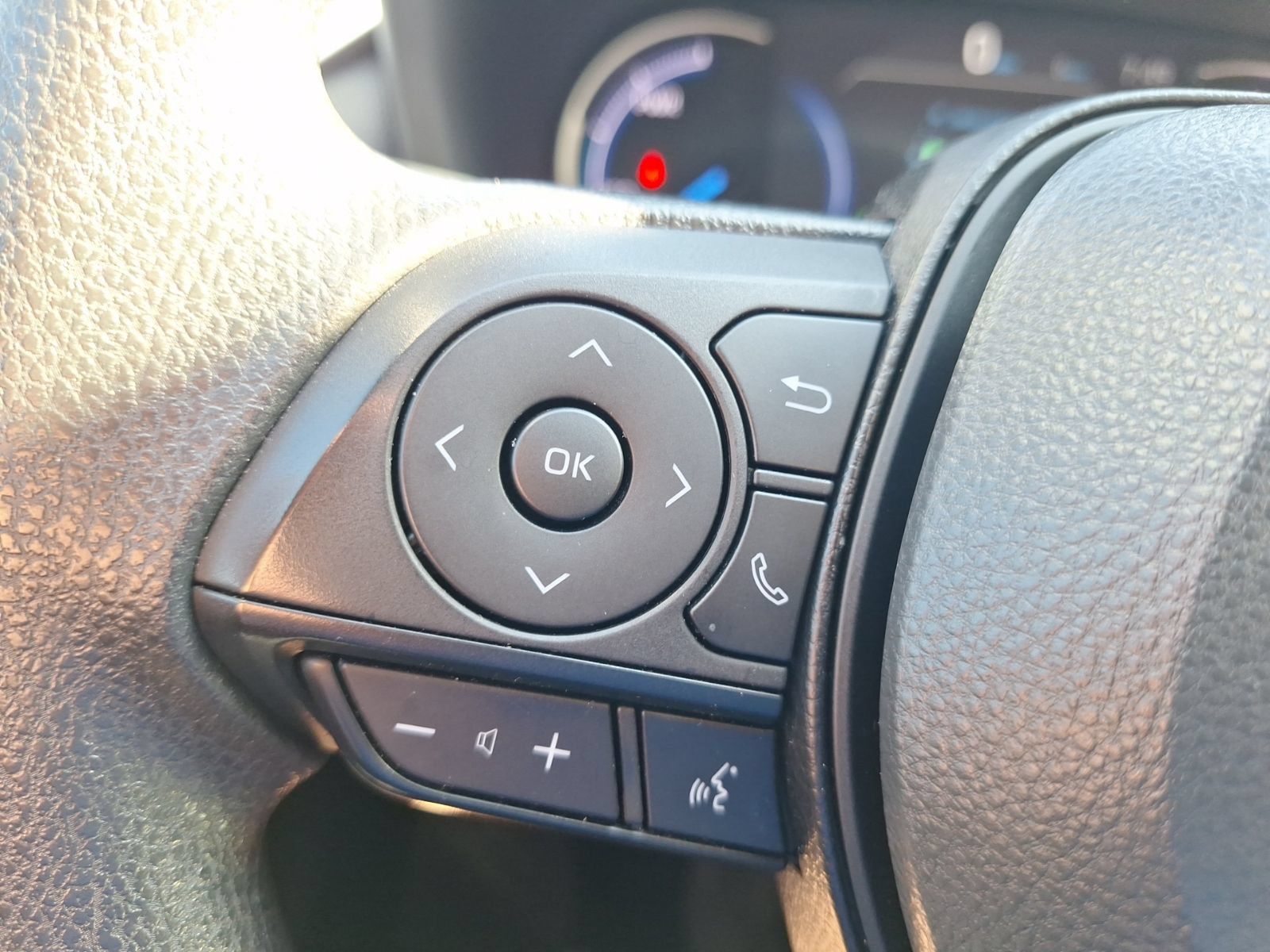 Used 2024 Toyota RAV4 XLE AWD/4WD image 22