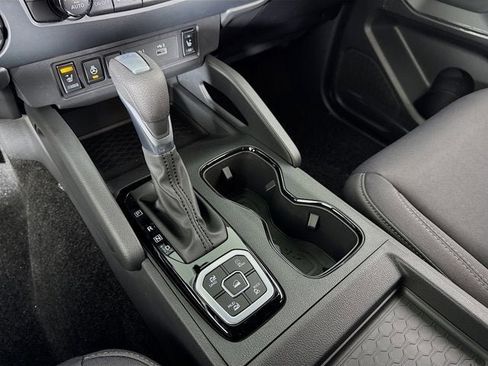 New 2026 Nissan Frontier SV w/ All-Weather Content Package AWD/4WD image 15