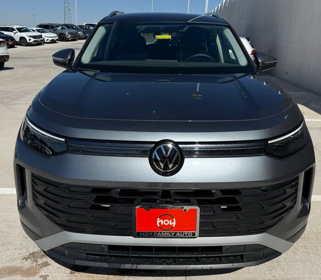 Used 2025 Volkswagen Tiguan S FWD image 4
