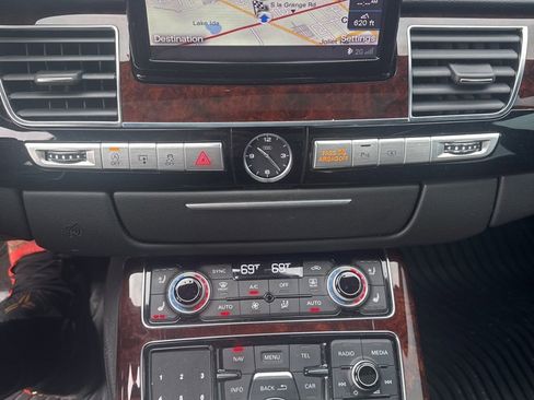 Used 2013 Audi A8 L 4.0T image 3