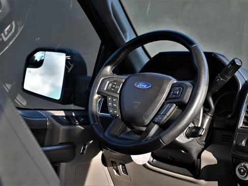 Used 2019 Ford F150 XLT w/ Equipment Group 302A Luxury RWD image 17