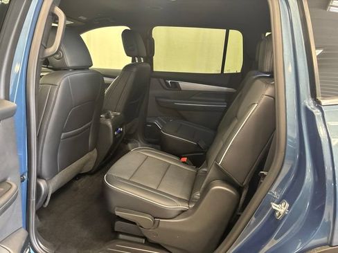 Used 2026 Buick Enclave Preferred AWD/4WD image 17