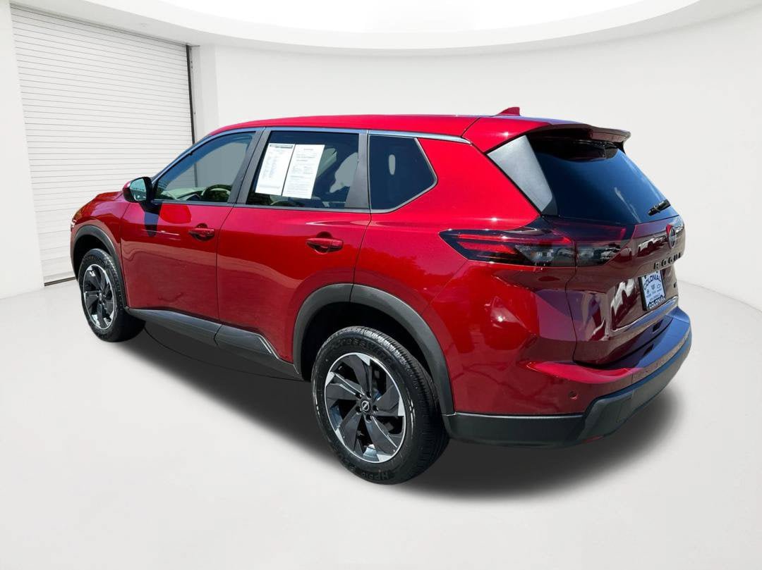 Used 2025 Nissan Rogue SV AWD/4WD image 7