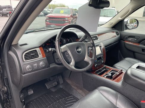 Used 2012 Chevrolet Tahoe LTZ AWD/4WD image 12