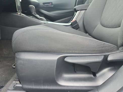 Used 2022 Toyota Corolla LE image 28