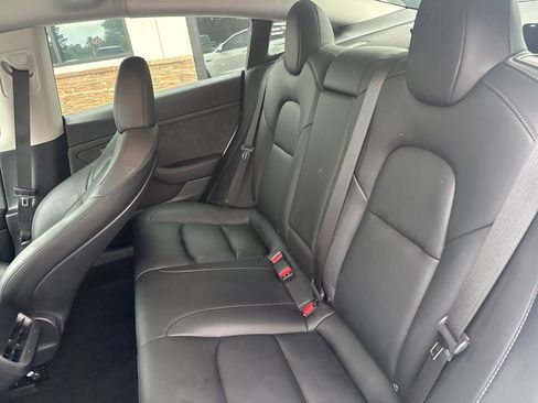 Used 2022 Tesla Model 3 Long Range AWD/4WD image 3