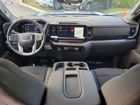 Used 2024 GMC Sierra 1500 Elevation image 17