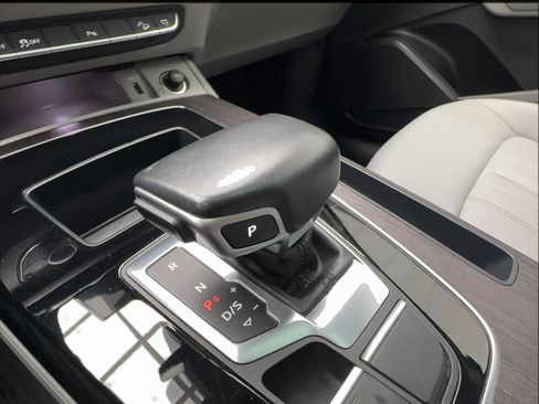 Used 2022 Audi Q5 2.0T Premium w/ Convenience Package AWD/4WD image 46