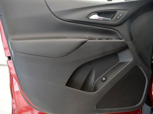 Used 2023 Chevrolet Equinox LT image 14