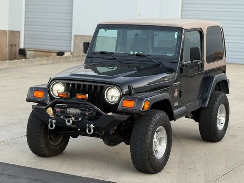 Used 2002 Jeep Wrangler Sahara AWD/4WD image 2