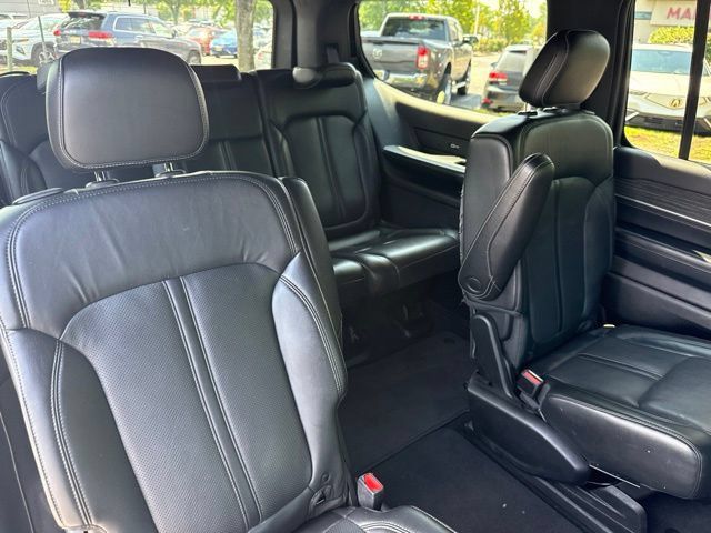 Used 2022 Jeep Wagoneer Series III w/ Premium Group I AWD/4WD image 24