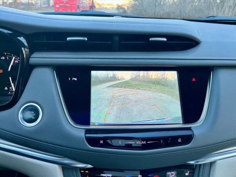 Used 2018 Cadillac XT5 Luxury w/ Driver Awareness Package image 26