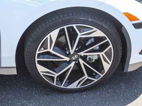 Used 2024 Hyundai Ioniq 6 Limited RWD image 12
