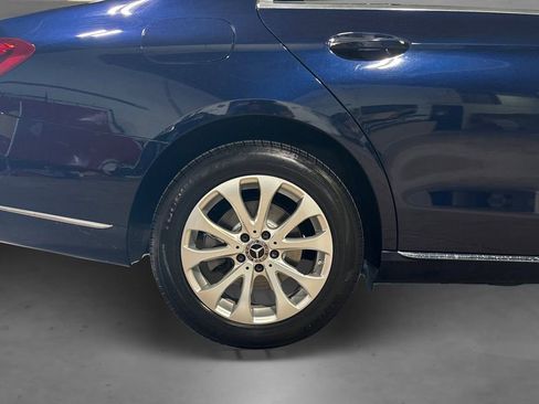 Used 2018 Mercedes-Benz E 300 4MATIC image 18