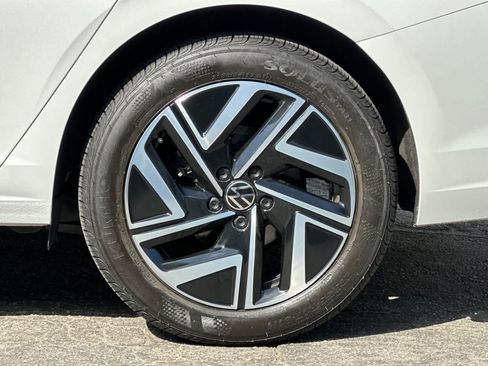 Used 2024 Volkswagen Jetta SEL FWD image 25