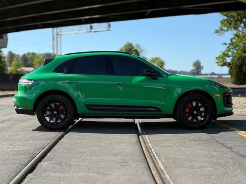 Used 2022 Porsche Macan GTS AWD/4WD image 2