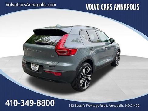 Certified 2023 Volvo XC40 B5 Plus w/ Climate Package image 8
