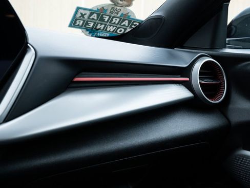 Used 2024 Chevrolet Trax RS w/ Sunroof Package image 27