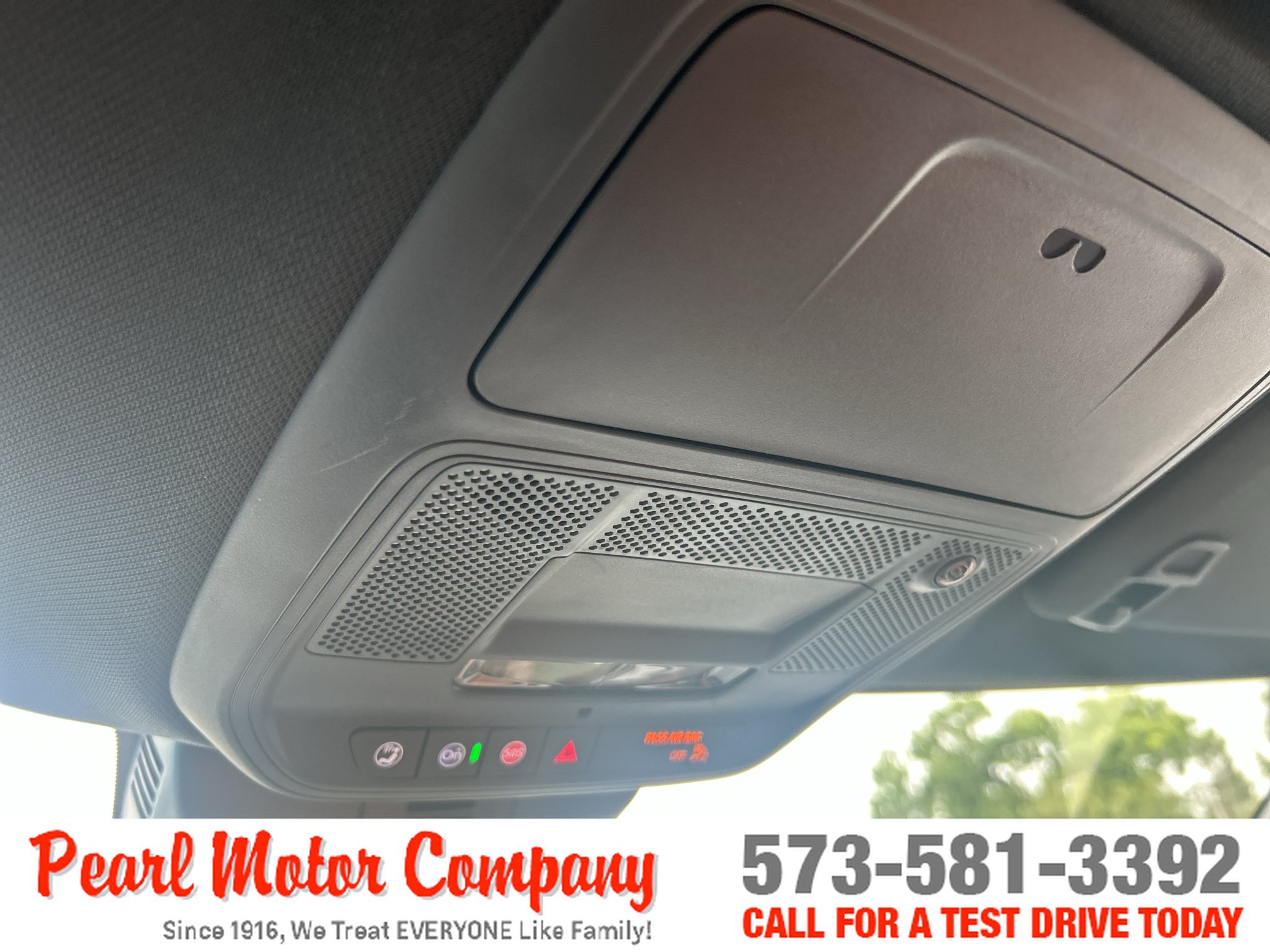 New 2027 Chevrolet Traverse Z71 w/ Enhanced Driving Package AWD/4WD image 15